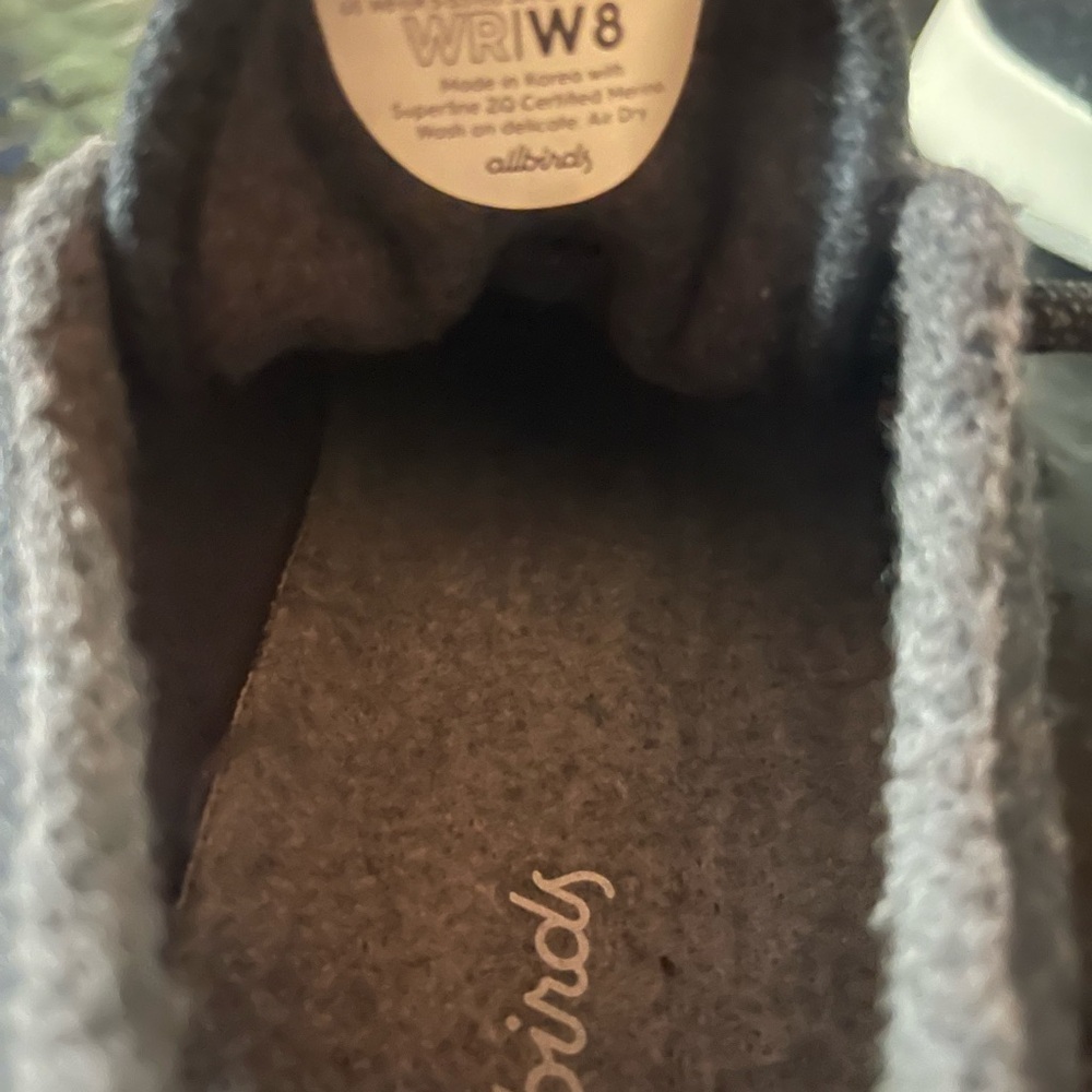 Allbirds Women’s Wool Runner Size 8, True Black with Cream Sole - Picture 5 of 5